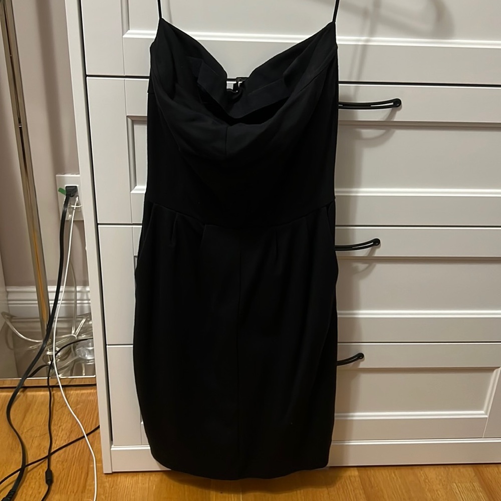 STRAPLESS BLACK MIDI DRESS